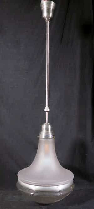 Hanglamp met deels matglazen kap verkocht voor € 1!