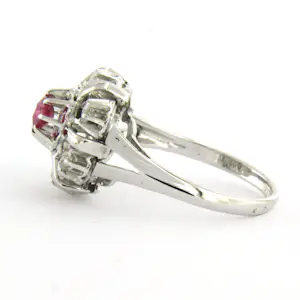 18k wit gouden ring met robijn en  old mine cut geslepen diamant tot. 0.30ct kopen? Bied vanaf 525!