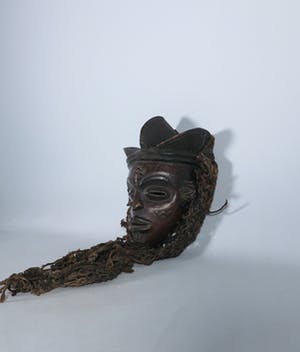 Chokwe - Houten Masker met spleetogen kopen? Bied vanaf 1!