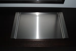 Dirk Wynants - Design dienblad Extremis Serva Tray rvs + placemat Extremis kopen? Bied vanaf 45!