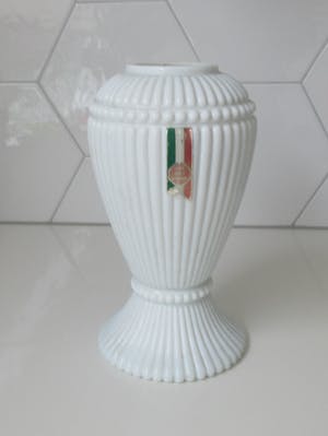 Niet of onleesbaar gesigneerd - Verre Opale Veritable - Opaline witte glazen vaas kopen? Bied vanaf 1!