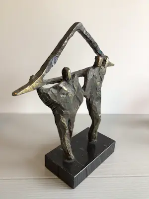 Bernadette Leijdekkers - Sculptuur “ Samenwerking “ kopen? Bied vanaf 79!