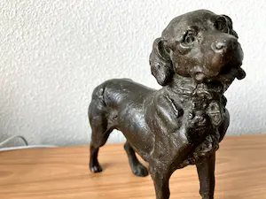 Brons (Onbekend) - Bronzen beeld van een hond . kopen? Bied vanaf 65!