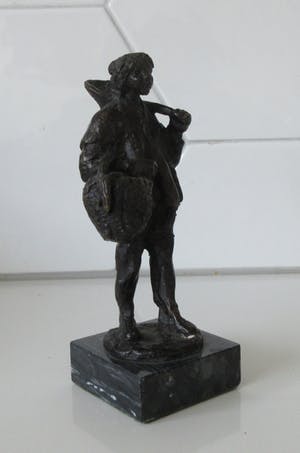 Jaap Hartman - Bronzen beeldje van een Palingvisser kopen? Bied vanaf 42!