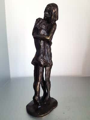 Astrid Veldhuyzen-Koppen - Beeld " Beschutting" verkocht voor € 40!