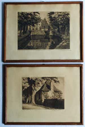 Johan Hemkes - 2 Ingelijste etsen , ‘Korendragershuisje’ + ‘Theehuisje Bolwerk , Franeker’ verkocht voor € 1!