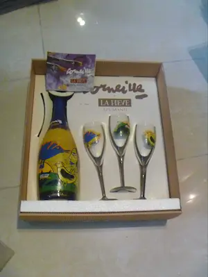 Corneille - fles la Pieve Spumanti met 3 flutes in originele doos kopen? Bied vanaf 69!