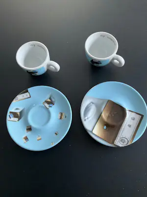 Acheterilly Art Collection - Vier ILLY espresso kop-en-schotels? Enchérissez de 28!