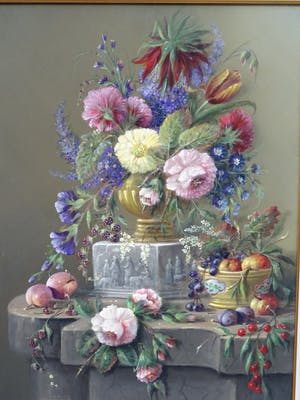 Buy Thomas Heesakkers - Mooi groot pronkstilleven van bloemen en fruit op paneel.? Bid from 595!