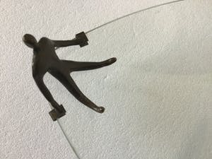 Corry Ammerlaan - Schaal met 2 sculpturen . kopen? Bied vanaf 35!