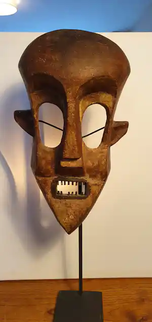 Kumu - Masker op standaard vendu pour 40€ !