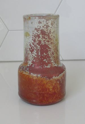 Niet of onleesbaar gesigneerd - Studio Keramiek vaasje met prachtig glazuur oa. ossenbloed en celadon kopen? Bied vanaf 10!