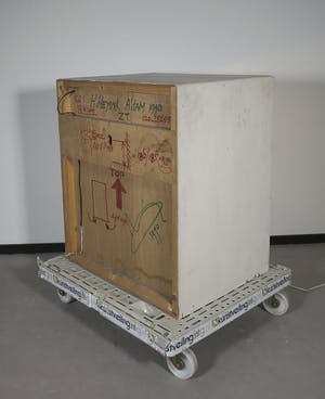 Harry Heyink - Voorstelling in houten box met lamp: De frieteters (naar Vincent van Gogh) (Groot) kopen? Bied vanaf 1!