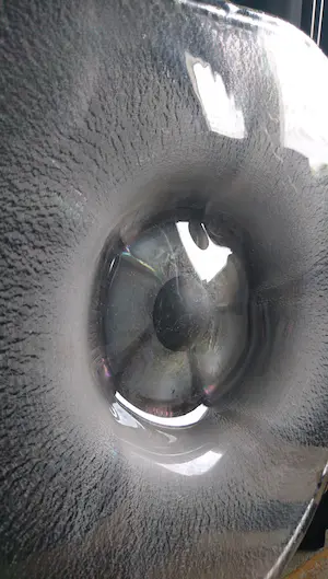 Willem Rozendaal - Helderglazen schaal met tincraquelé en luster "Coquille" (1937) kopen? Bied vanaf 1!