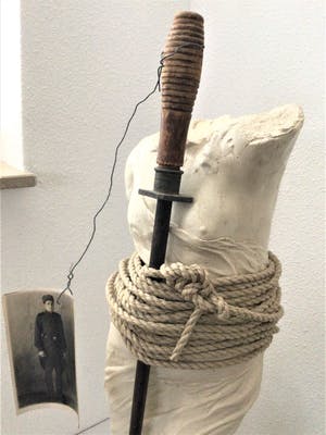 Julia Winter - Vrouwe Justitia - 2003 - Beeld - Diverse materialen - Zeer goed kopen? Bied vanaf 295!
