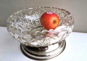 Niet of onleesbaar gesigneerd - Set van 2 Voetschalen - Kristalglas/Silverplate kopen? Bied vanaf 1!
