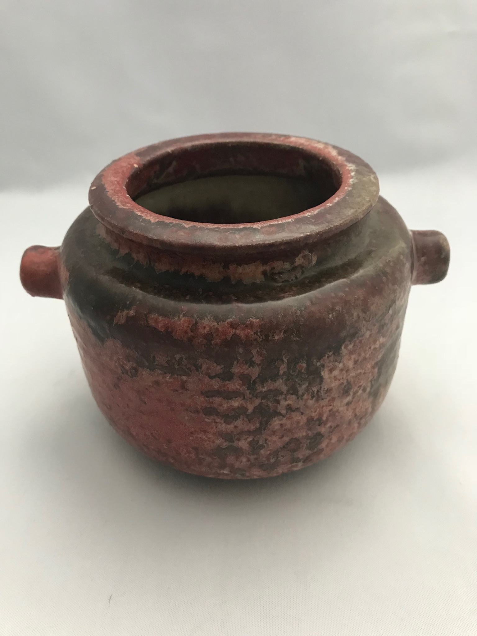 Mobach Keramiek - Rood/rose pot met kleine handvaten kopen? Bied vanaf 10!