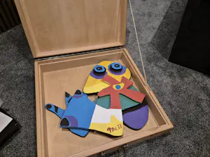 Karel Appel - Schilderskist compleet met beeld kaufen? Bieten Sie von 10000!