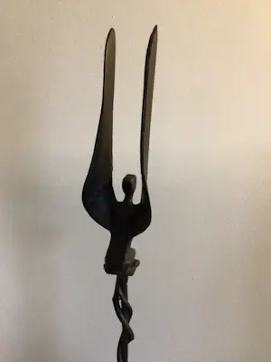 Klaas van den Berg - Sculptuur “ Godin Athena “. kopen? Bied vanaf 149!