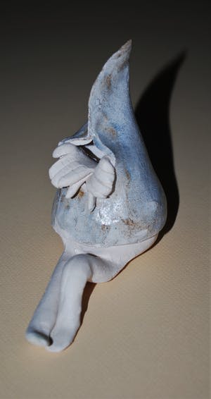 Niet of onleesbaar gesigneerd - zittend figuur kopen? Bied vanaf 1!