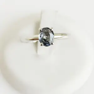 AcheterSaffieren ring? Enchérissez de 550!