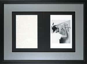 Keith Haring - Gesigneerde foto met tekening en schutblad - Ingelijst verkocht voor € 1!