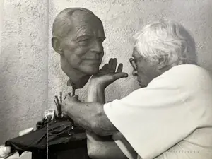 Kees Verkade - Beeldhouwer - Sculptor - Sculpteur (Gesigneerd 755/1000) kopen? Bied vanaf 85!