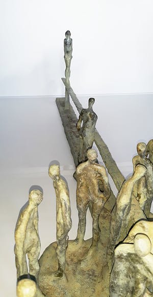 Ronald Tolman - Hommage aan Hannie Schaft, bronzen beeld (unica, zwaar en zeer groot) kopen? Bied vanaf 1850!