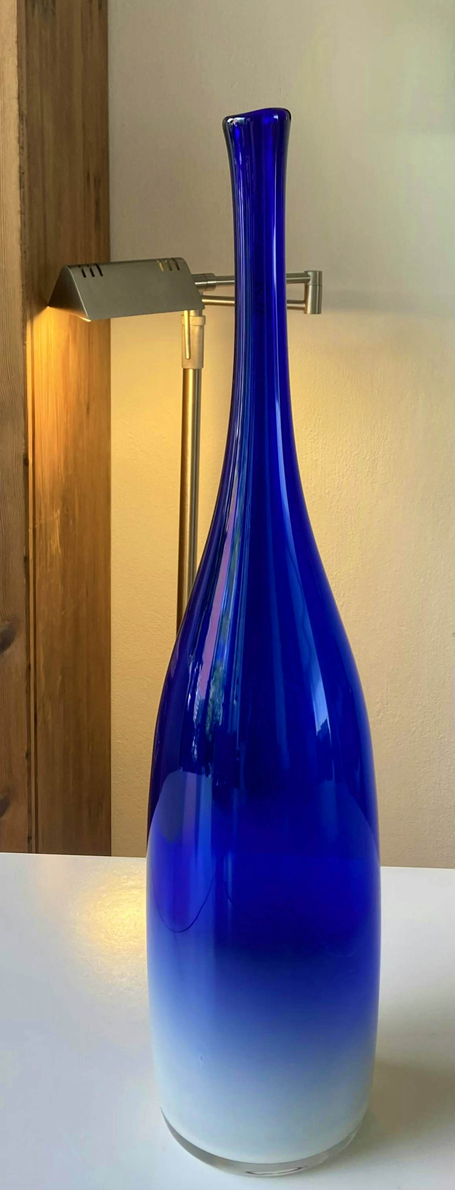 AcheterFloris Meydam - Hohe Glasflaschenvase? Enchérissez de 110!