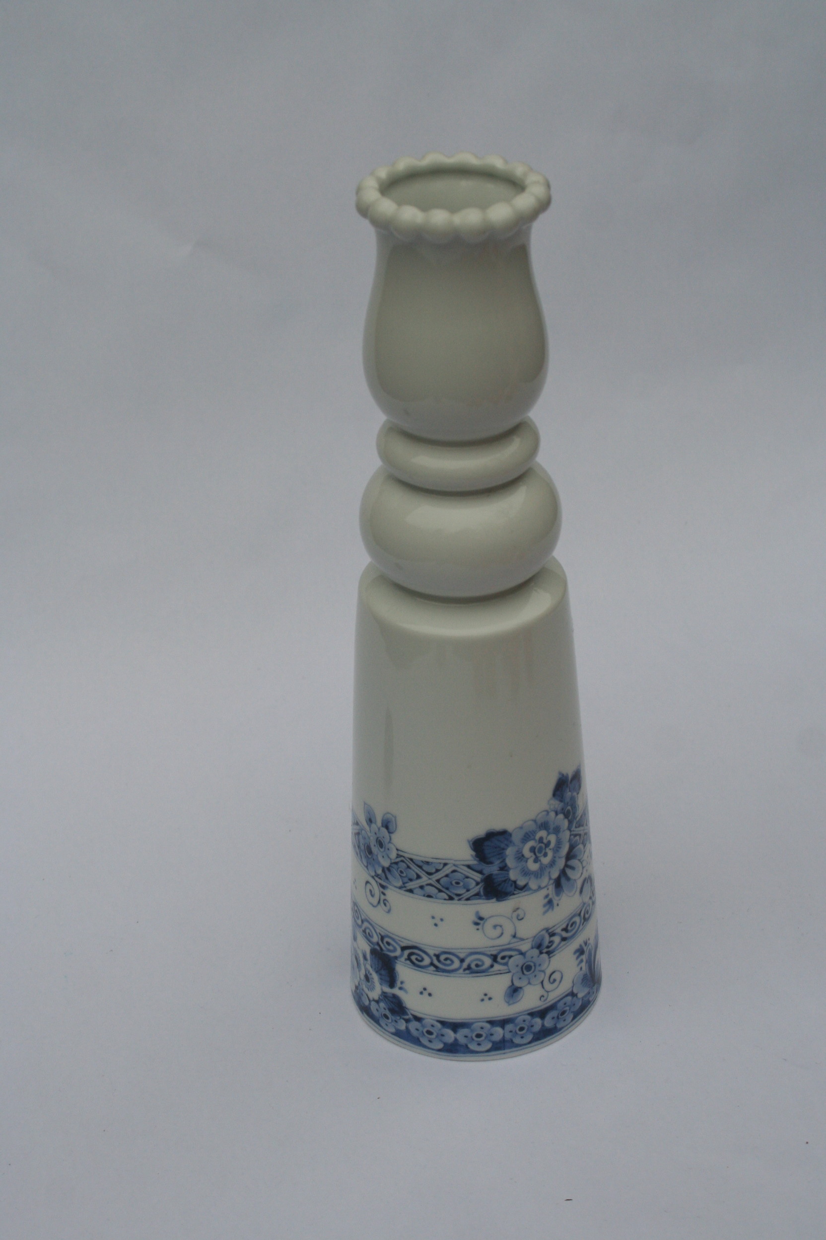 Marcel Wanders - vaas uit Randstad serie - blauwe bloemen op wit porselein - gemerkt kopen? Bied vanaf 30!