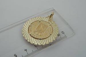 1619 - Geel gouden munthanger kopen? Bied vanaf 350!
