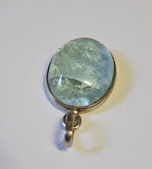 Nieuwe hanger met Natuurlijke aquamarijn in een Zilveren kast kopen? Bied vanaf 65!