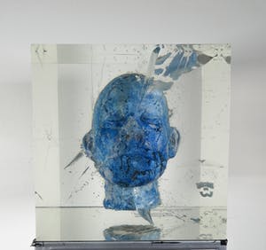 Toon Tullemans - Keramieken hoofd in hars, Der blaue Kopf (Groot en zwaar) kopen? Bied vanaf 350!