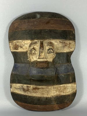 Songye - 200403 - African KIFWEBE shield from the Songye - Congo. kopen? Bied vanaf 45!