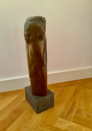 Hank Beelenkamp - Vrouw figuur met bloem kopen? Bied vanaf 1150!