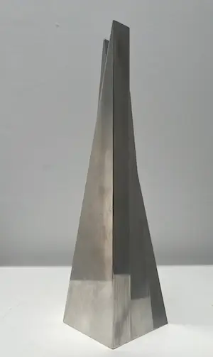 Niet of onleesbaar gesigneerd - Aluminium sculptuur | jaren '70 kopen? Bied vanaf 1!