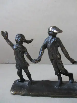 Ger van Tankeren - hand in hand lopend. kopen? Bied vanaf 55!
