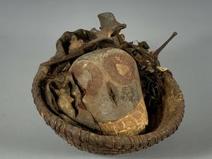 Dogon - 180352 - Tribal used Africa Bulu basket with head - Cameroon. kopen? Bied vanaf 1!