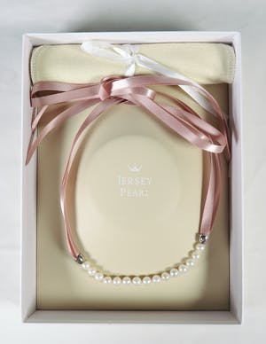 Collier van zoetwaterparels met zilveren kralen kopen? Bied vanaf 1!