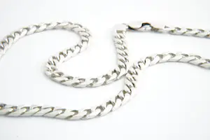 107- Zwaar 1e gehalte zilveren halssieraad - glad gepolijste gourmette schakels kopen? Bied vanaf 65!