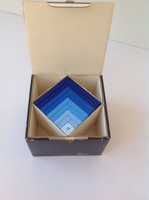 Kurt Naef - Kubus Cella Blue (1978), houten kubus in originele verpakking kopen? Bied vanaf 89!