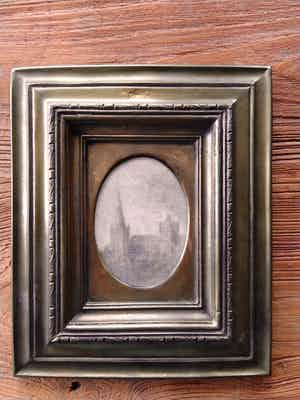 Niet of onleesbaar gesigneerd - Hollandse School circa 1910 in antieke koperen lijst verkocht voor € 1!