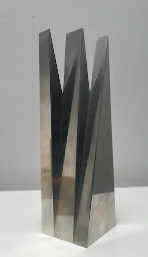 Niet of onleesbaar gesigneerd - Aluminium sculptuur | jaren '70 kopen? Bied vanaf 1!