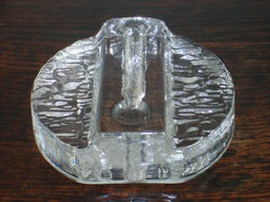 Niet of onleesbaar gesigneerd - Hein Düsterhaus - TWEE SOLIFLEUR VAASJES van kristalglas kopen? Bied vanaf 1!