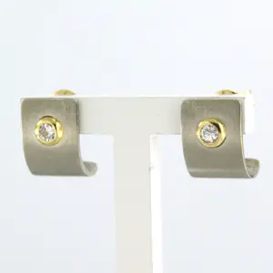 14k bicolour gouden oorknoppen bezet met briljant geslepen diamant tot. 0,10ct kopen? Bied vanaf 450!