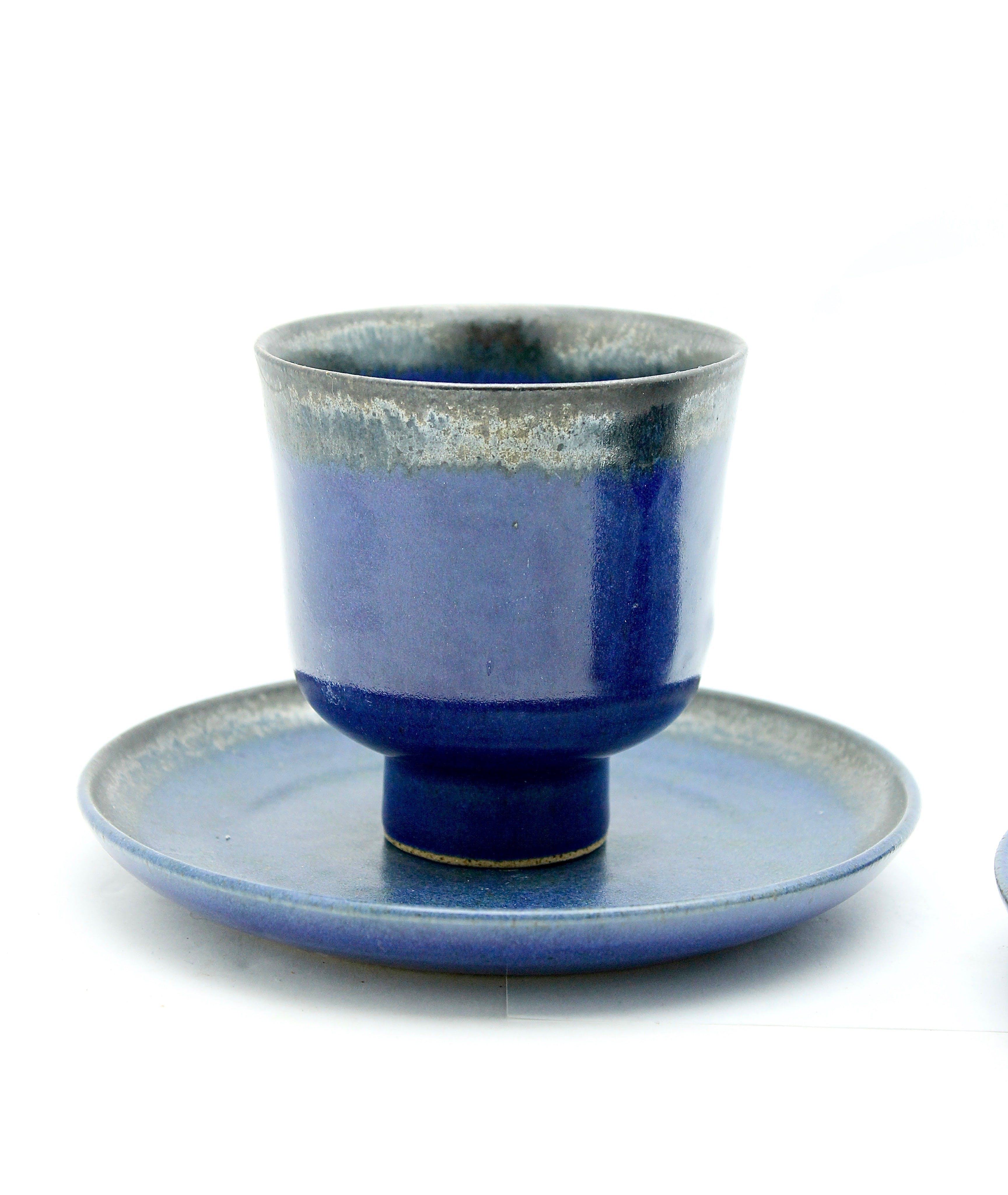 Potterij Zaalberg - Twee bijzondere kop en schotels Nederland | 1960's kopen? Bied vanaf 1!