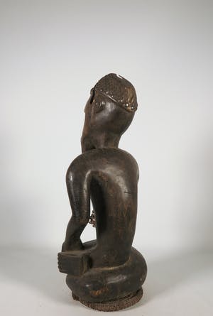 Niet of onleesbaar gesigneerd - Hout, Zittend fetisj figuur kopen? Bied vanaf 1!