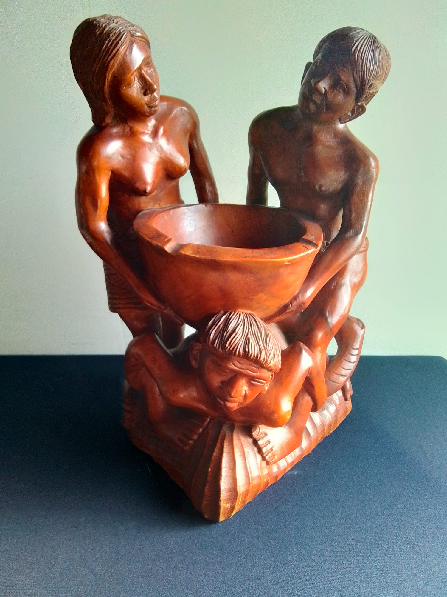 Niet of onleesbaar gesigneerd - Prachtig houten beeld van bontoc stam uit de Filippijnen kopen? Bied vanaf 1!