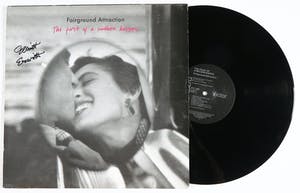 Elliott Erwitt - Gesigneerd op hoes van Fairground Attraction ‎– The First Of A Million Kisses kopen? Bied vanaf 1!