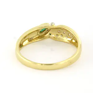 18k bicolour gouden ring met smaragd en single cut geslepen diamant tot. 0.08ct kopen? Bied vanaf 260!